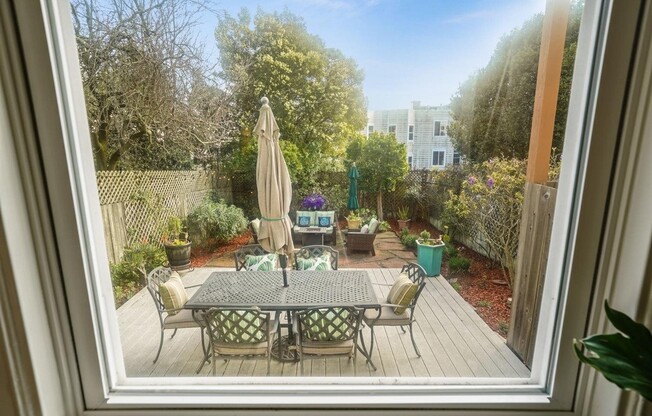 2049 GOLDEN GATE AVE