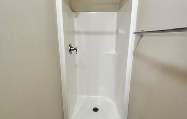 2 beds, 2 baths, 929 sqft, $1,025, Unit 1720-A05