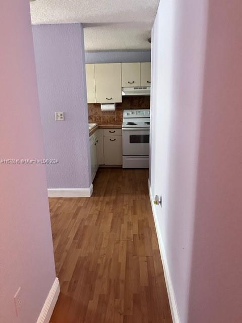 210 SW 11th St