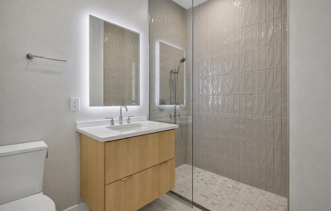 2 beds, 2 baths, 867 sqft, $4,425, Unit 805