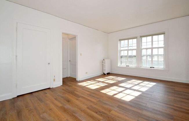 Studio, 1 bath, 500 sqft, $870, Unit 24 - 118