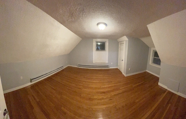 1 bed, 1 bath, $2,000, Unit 3