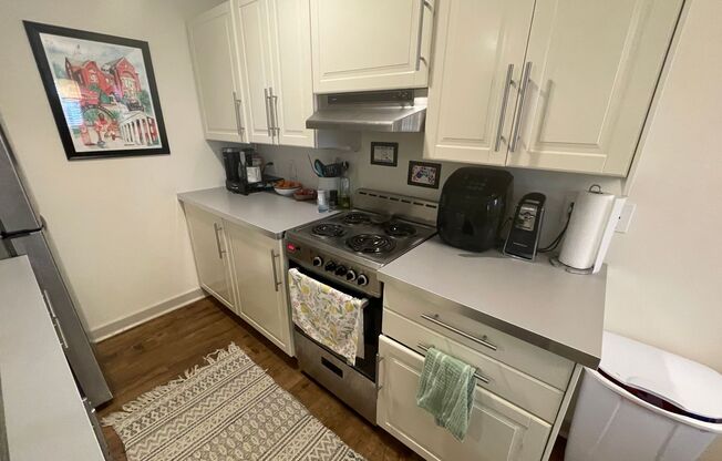 1 bed, 1 bath, $1,375, Unit Unit 202