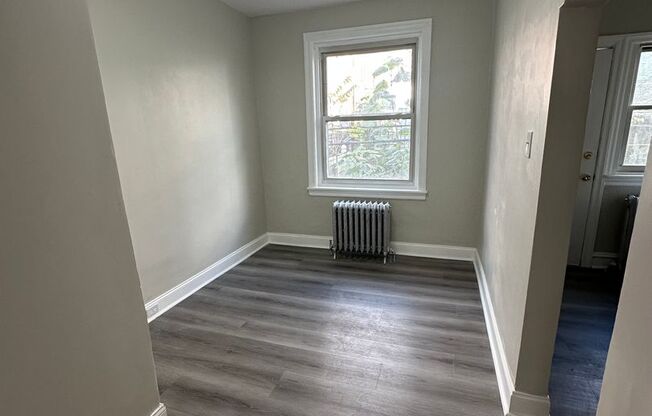 Newly Renovated 3 Bed/1 Bath Rowhome