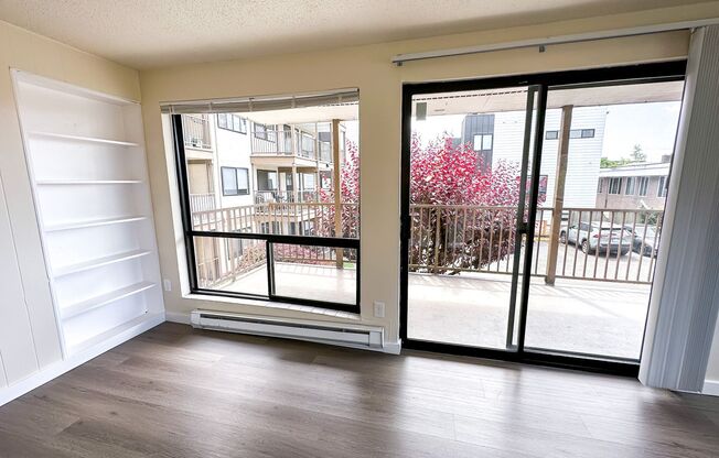2 beds, 1 bath, 759 sqft, $2,395, Unit 11