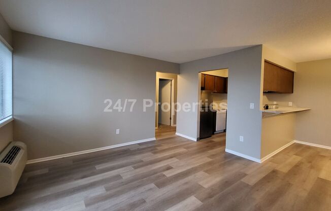 2 beds, 2 baths, $1,895, Unit Unit 4