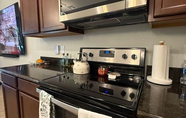 3 beds, 3 baths, $2,400
