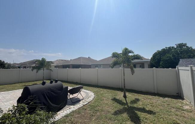 4 beds, 2 baths, 1,930 sqft, $2,500