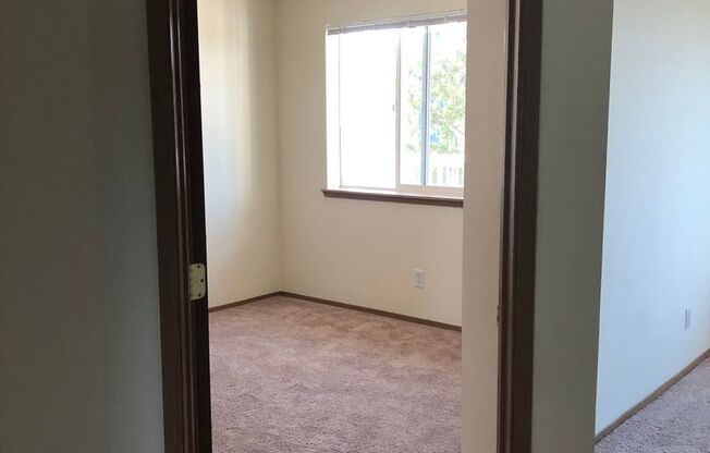 2 beds, 2 baths, 945 sqft, $1,600