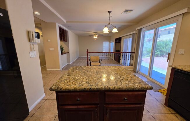 4 beds, 3 baths, $2,600