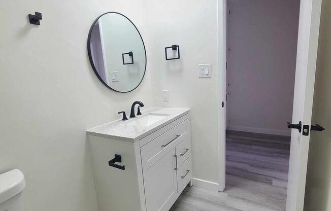 2 beds, 1.5 baths, 950 sqft, $2,800, Unit 4