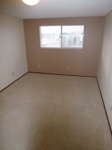 2 beds, 1 bath, 860 sqft, $2,095