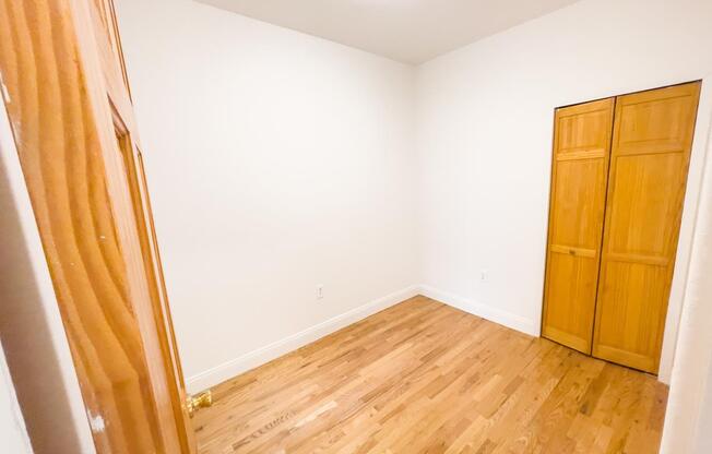 2 beds, 1 bath, $4,095, Unit 6