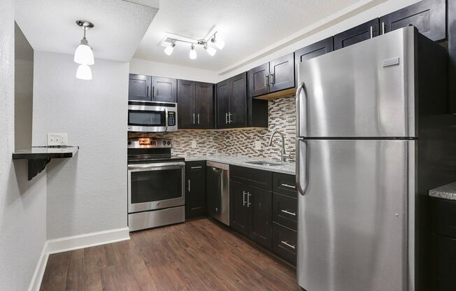 2 beds, 1 bath, 825 sqft, $1,090, Unit 3900 #03