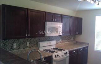 3 beds, 2 baths, $1,600