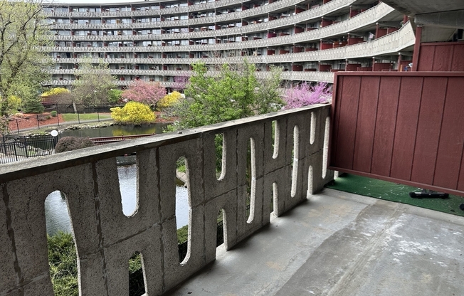 2 beds, 1 bath, 822 sqft, $2,600, Unit 237