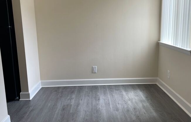 2 beds, 2 baths, 1,000 sqft, $1,800, Unit 14210 #201