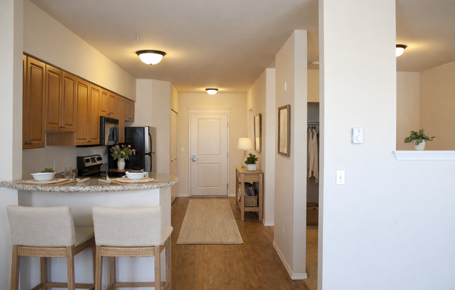Studio, 1 bath, 649 sqft, $1,850, Unit 420