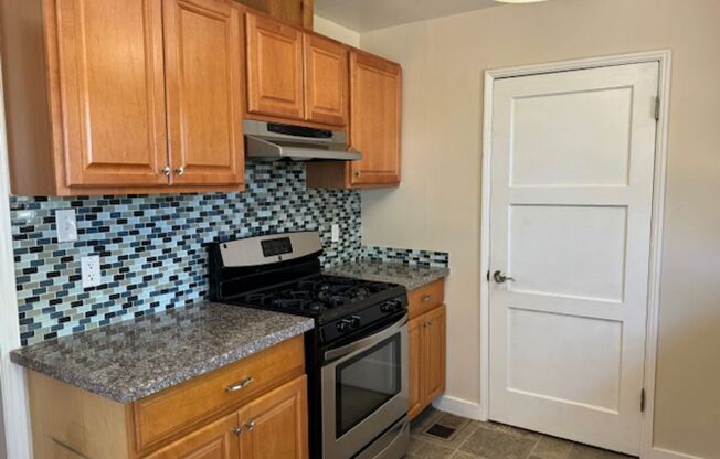 3 beds, 2 baths, $4,100