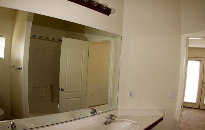 2 beds, 2.5 baths, $1,800