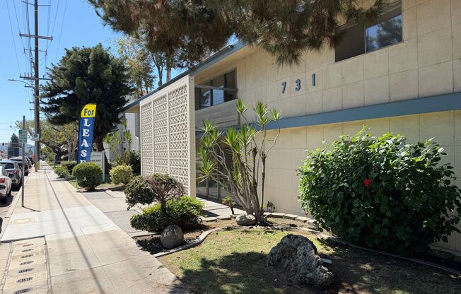 731 N Azusa Ave