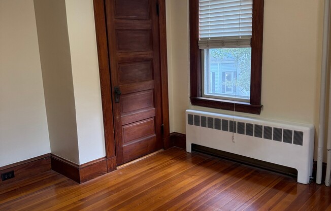27 ABBOTT ST