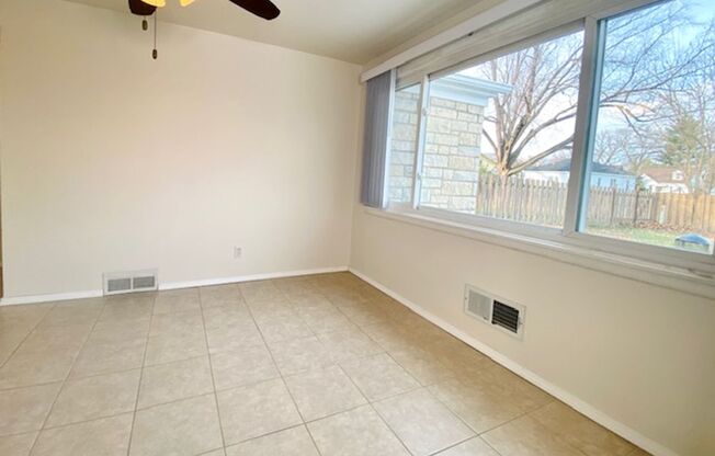 2 beds, 1 bath, $1,495