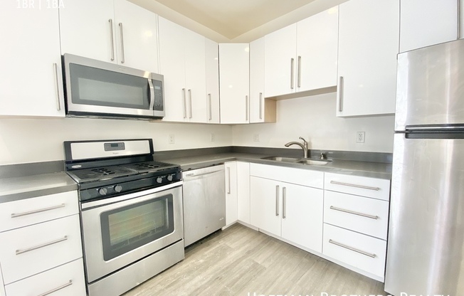3190 W 7 ST