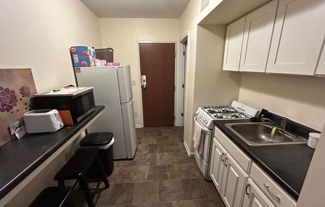 Studio, 1 bath, $825, Unit 104