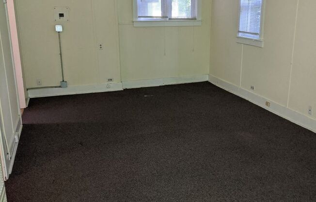 1 bed, 1 bath, 550 sqft, $750, Unit 6