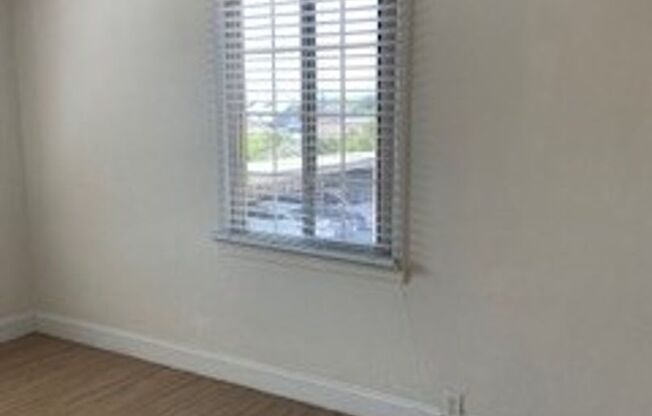 445 - Crescent Center