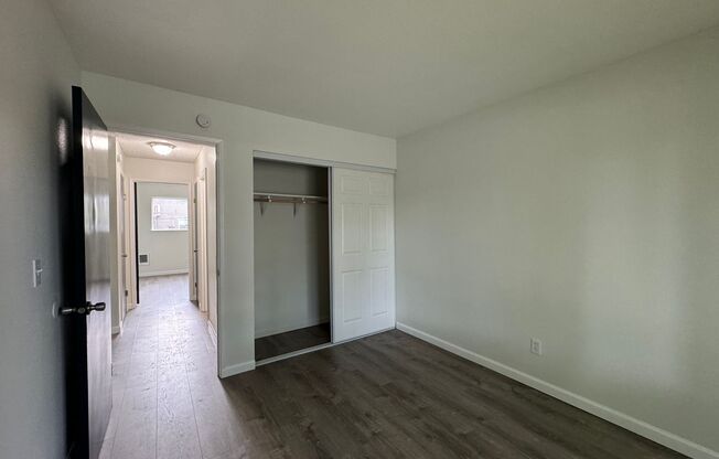 2 beds, 1 bath, 840 sqft, $1,300, Unit 689