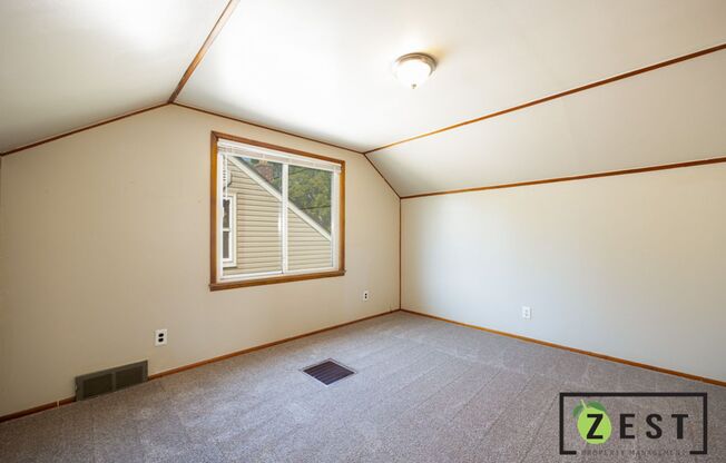 3 beds, 1 bath, $1,150