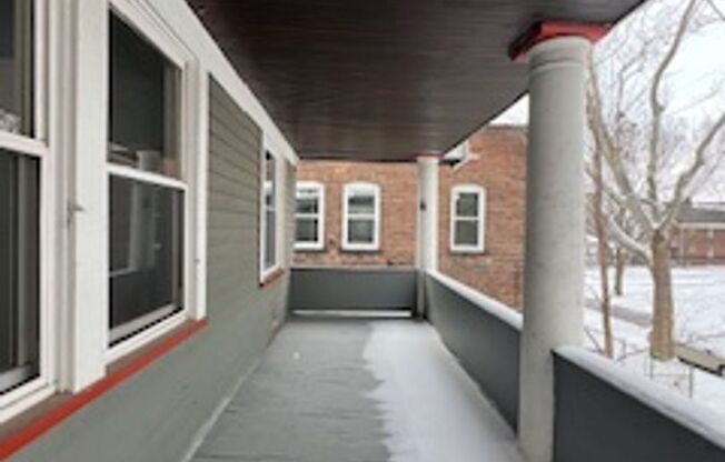 1114 E 64th