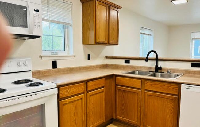 1 bed, 1 bath, 622 sqft, $1,500, Unit 4380 Tull Road - Unit 301
