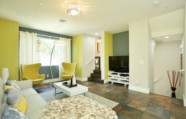 2 beds, 2.5 baths, $2,150, Unit #1130
