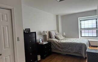 2 beds, 1 bath, 929 sqft, $2,600, Unit 415