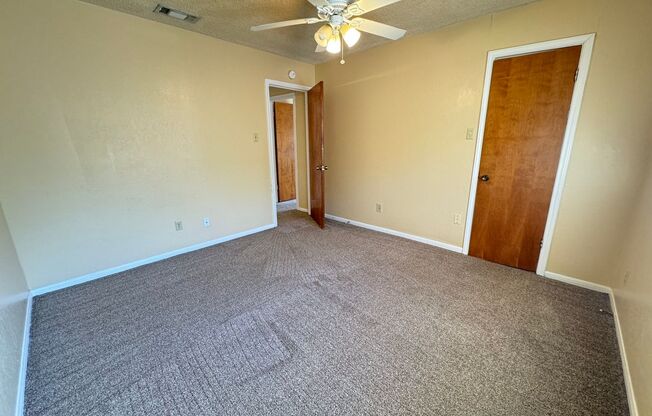 2 beds, 1 bath, $1,000