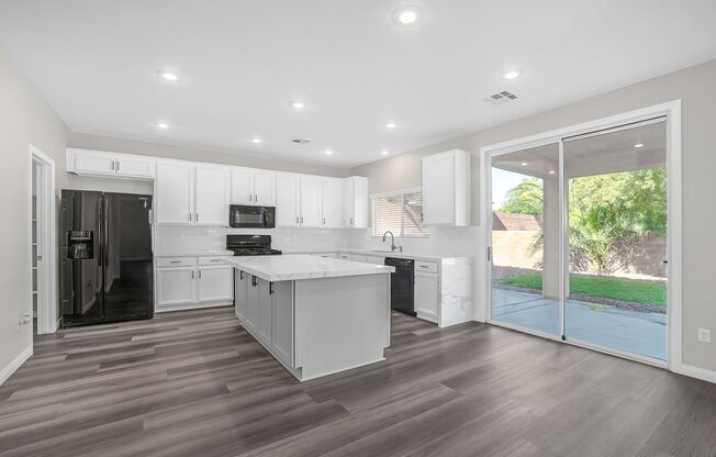 IMMACULATE 4 BED - 3 BATH - 2 GAR HOME IN PRIVATE CUL-DE-SAC IN SOUTHERN HIGHLANDS!