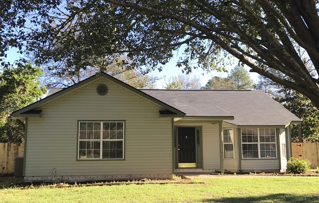 Spacious 3-Bedroom Home with Modern Upgrades - 611 Demere Street, Hinesville, GA