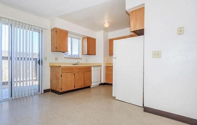 2 beds, 1.5 baths, 1,100 sqft, $1,565, Unit 309