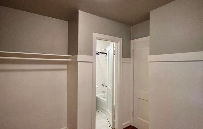 Studio, 1 bath, $1,195, Unit 205