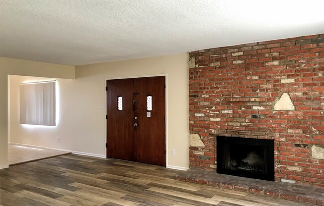 4441 W 134 ST