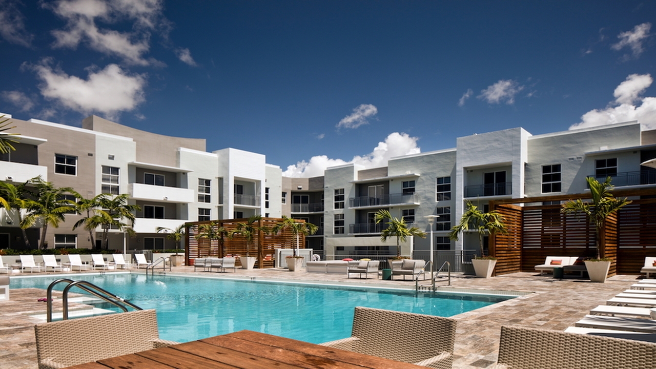 3760 Bird Rd Miami, FL ApartmentAdvisor