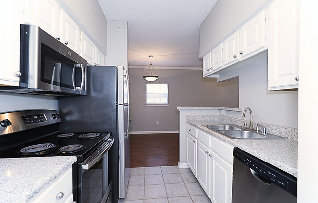 1 bed, 1 bath, 675 sqft, $1,255