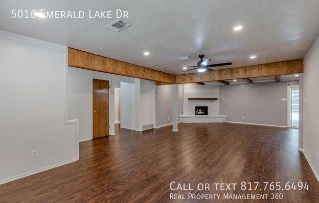 5016 EMERALD LK DR