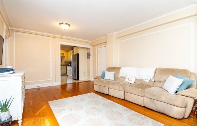 1 bed, 1 bath, 722 sqft, $2,600, Unit 603