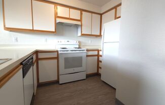 2 beds, 1 bath, 875 sqft, $1,325, Unit 127-55