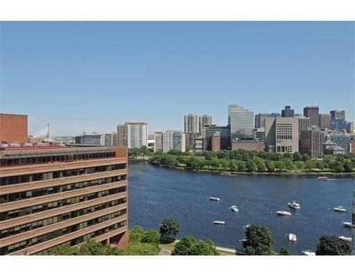 1 bed, 1.5 baths, 890 sqft, $4,200, Unit 209