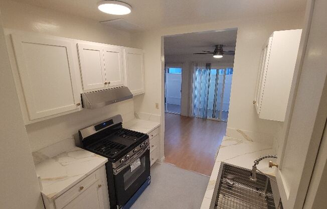 REDONDO BEACH APTS